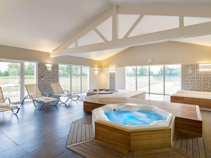 Pool 2, Village Stay in the Vendee, Vendée