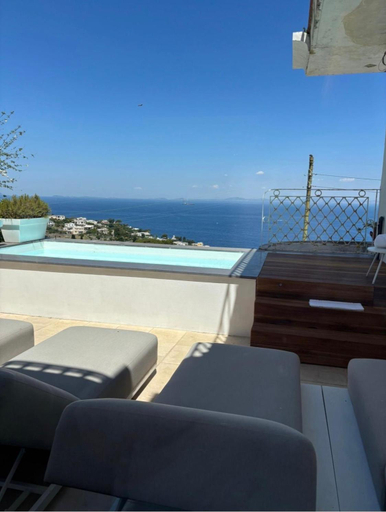 Others 5, Al Capri Suite & Private Pool, Napoli
