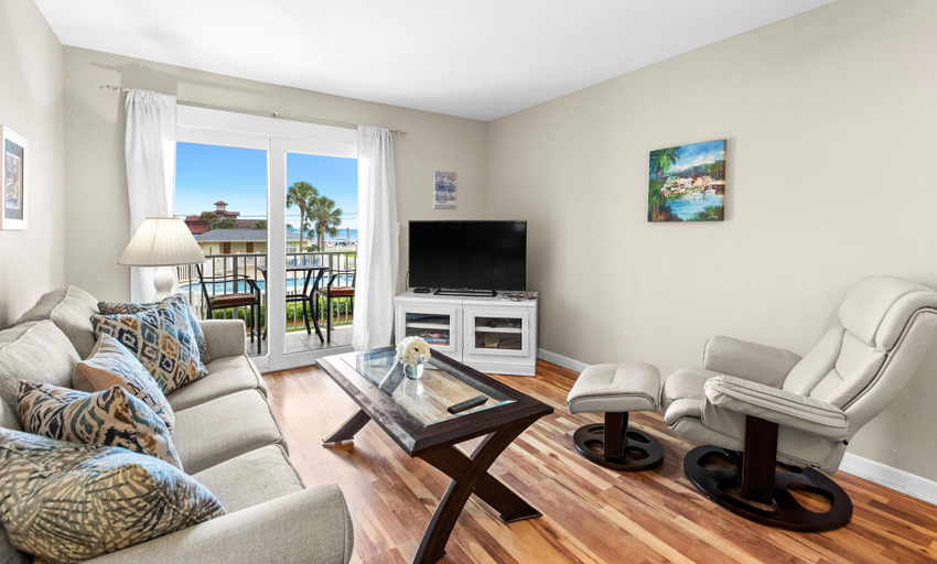 Living area 4, Tradewinds Condominium #25, Walton