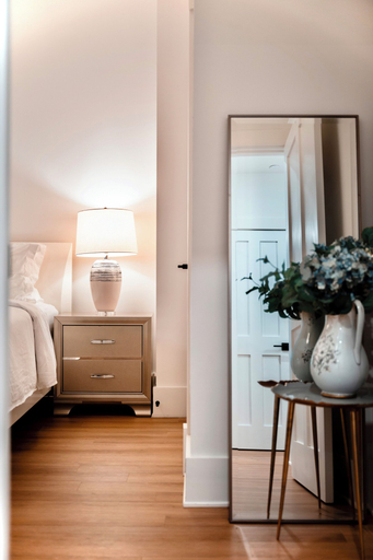 Room 5, Fox Point Landing Residences, Providence