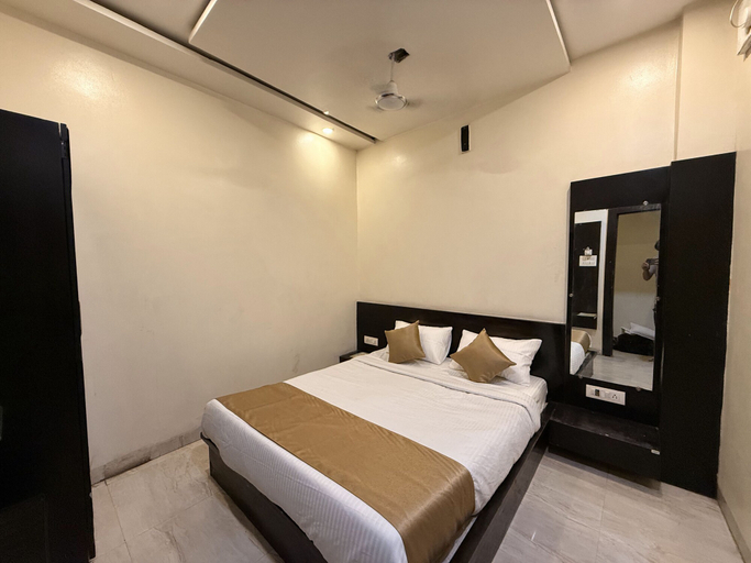 Others 3, Hotel City Palace, Ujjain