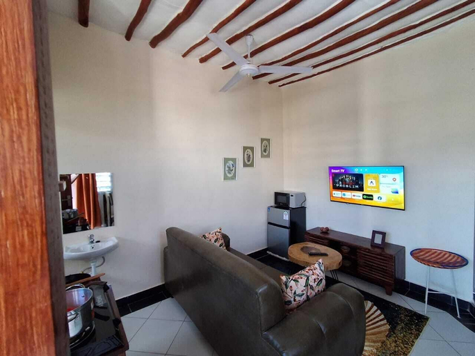 Living area 3, Makey Holiday Homes Diani, Msambweni