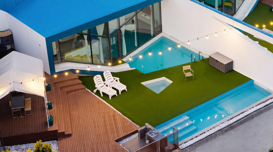 Exterior & Views 2, Namhae Pumda Pool Villa Pension, Namhae