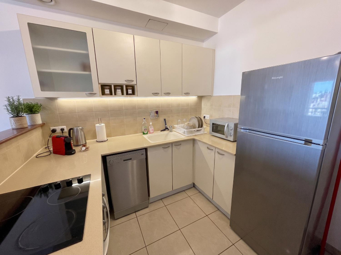 3, Windows of Jerusalem Vacation Apartments By Exp