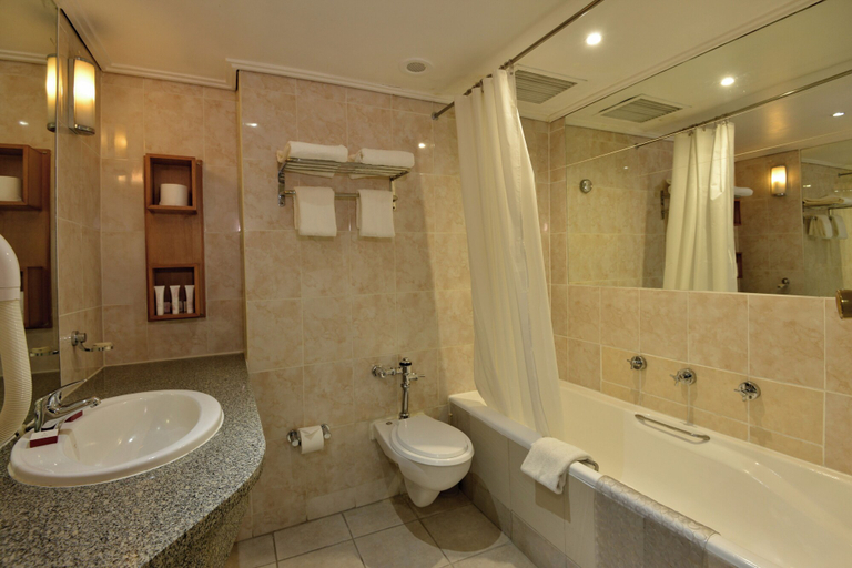 Bathroom 5, Cresta Jameson, Harare