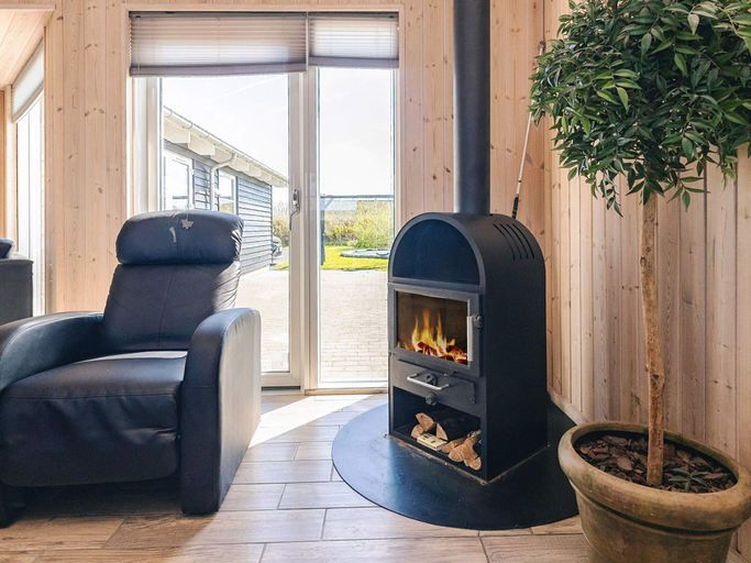Others 5, 5 Star Holiday Home in Lokken, Hjørring