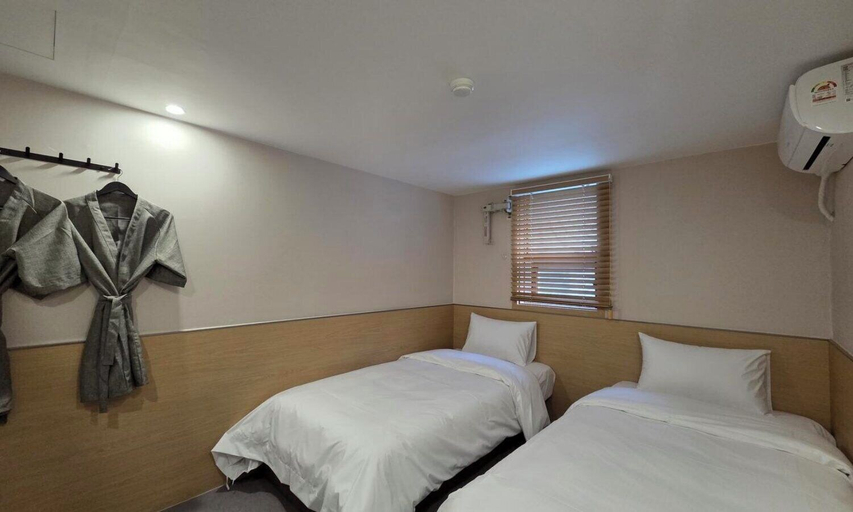 Bedroom 2, Cheonho T, Gandong