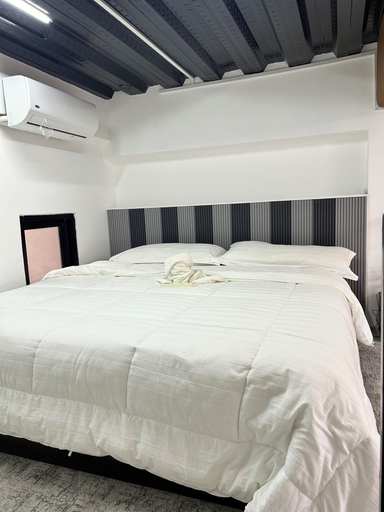 Room 1, MAYON LOFT CO-LIVING, Legazpi City