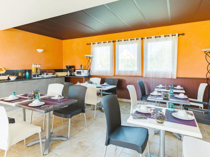 Dining 4, Loire Valley Duplex Maisonette, Indre-et-Loire
