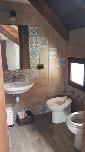 Bathroom, La Cicogna, Napoli