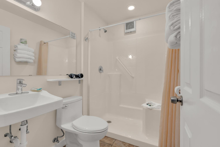 Bathroom 5, Surfside Motel, Ocean