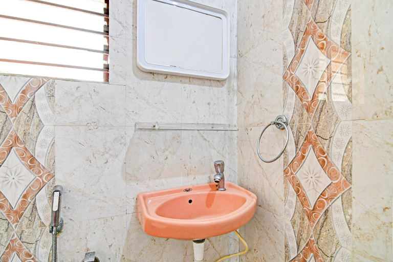 Bathroom, Hotel O Khushi Guest House, Khordha