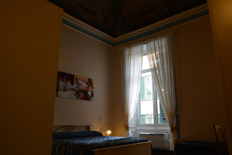 Bedroom 2, Family Hotel Balbi, Genova