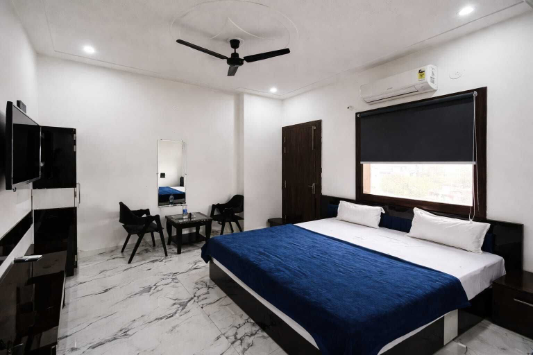 Room 2, Hotel The Amaresh, Panipat