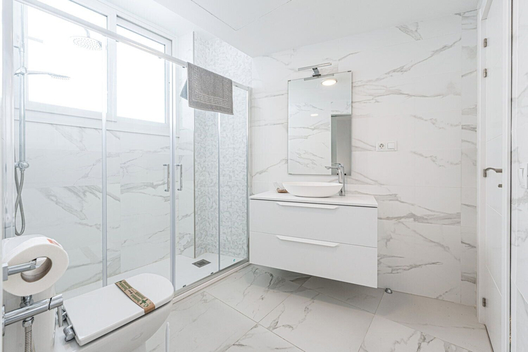 Bathroom 4, Paloma Central Apartment, Málaga