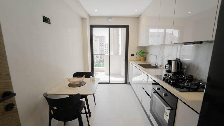 Room 3, New 2BR Sunny Balcony Jardins Carthage, Bouhaira