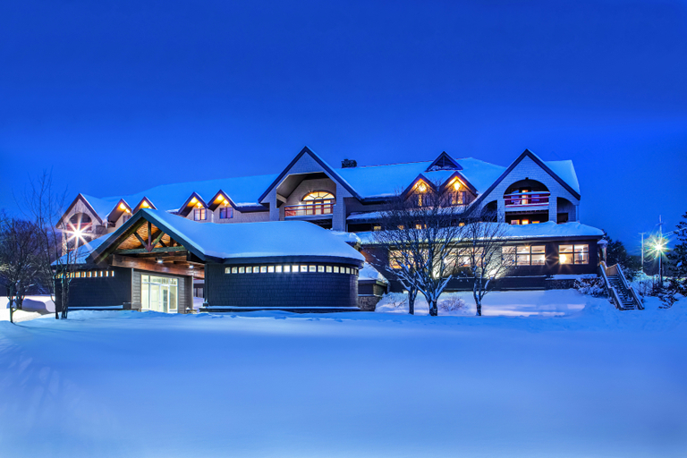 Exterior & Views