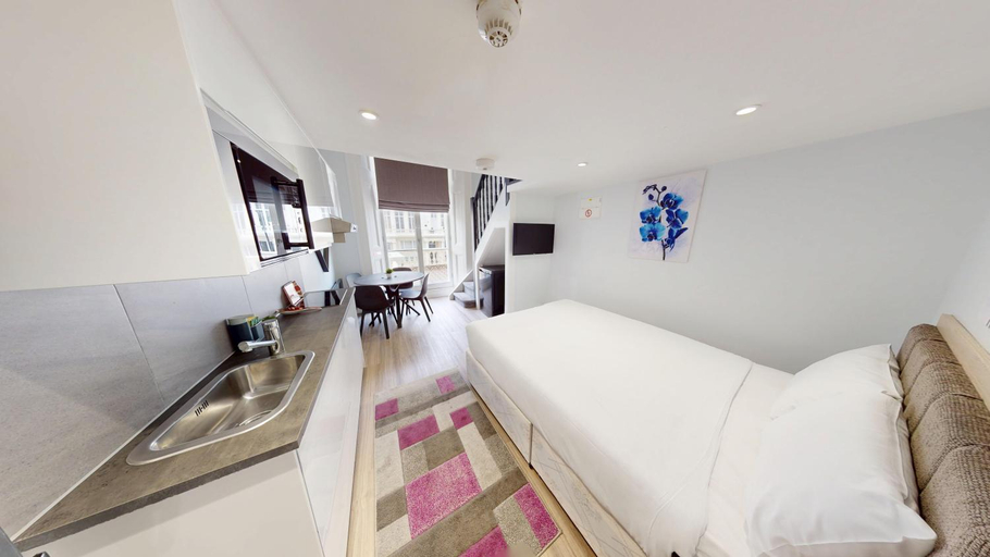 Others 4, Hyde Park Budget Apartments, London