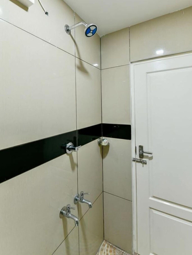 Bathroom 4, Green Line Residency, Ernakulam
