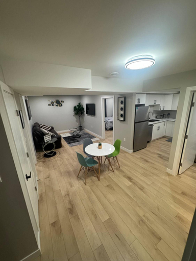 4, Cozy 3BR Suite at Winnipeg South, Division No. 11