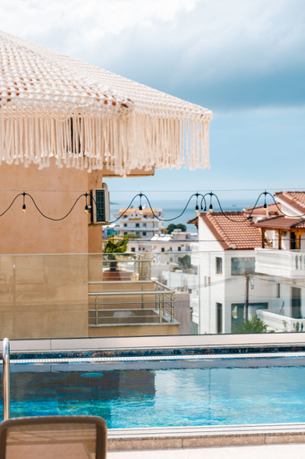 Pool 2, Vila Finnley, Sarandës
