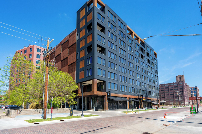 Exterior & Views 2, Sable 403 - Alcove, Hennepin