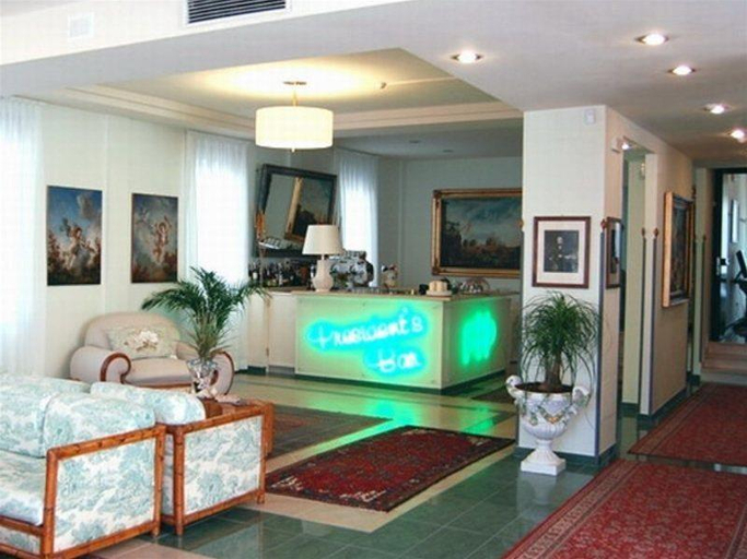 Exterior & Views 2, President Hotel, Pistoia