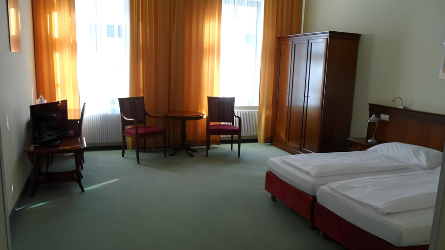Bedroom 2, Hotel Viki, Wien
