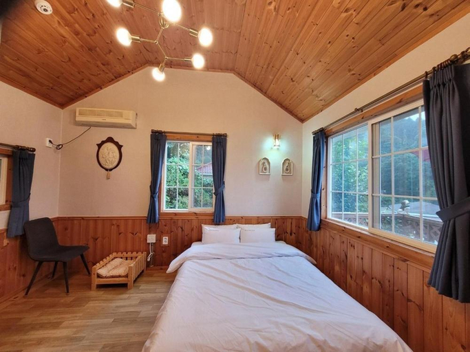 Bedroom 2, Gypeong petmily pet friendly pension, Gapyeong
