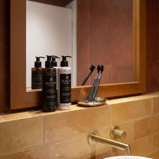Bathroom 2, Orchard, Attica