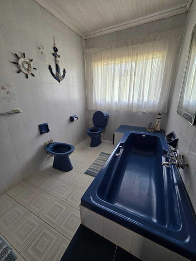 Bathroom 4, Aloe Tree, West Rand