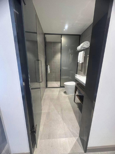 Bathroom 3, LANOU Hotel Langfang Gu'an Daxing Airport Wild Animal Park, Langfang