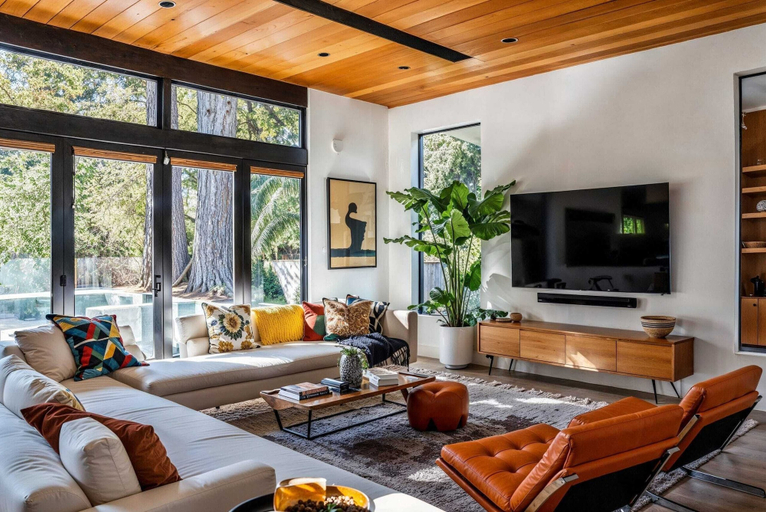 Living area 2, Totally Real Property