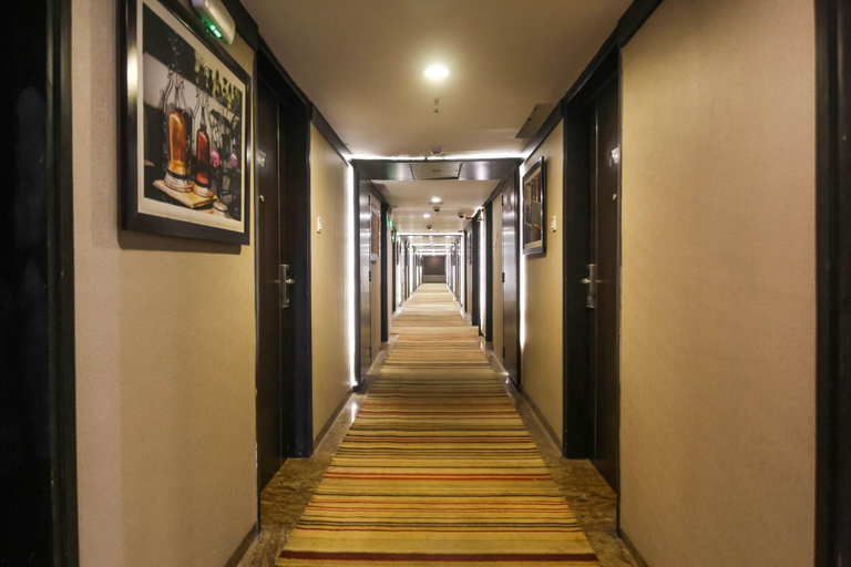 Public Area 2, Mint Lxia, Pune