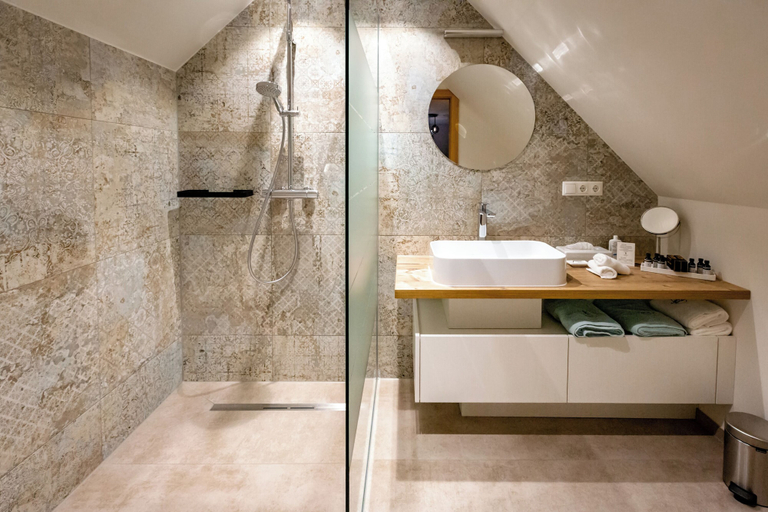 Bathroom, Biohofgut Laschalt, Jennersdorf