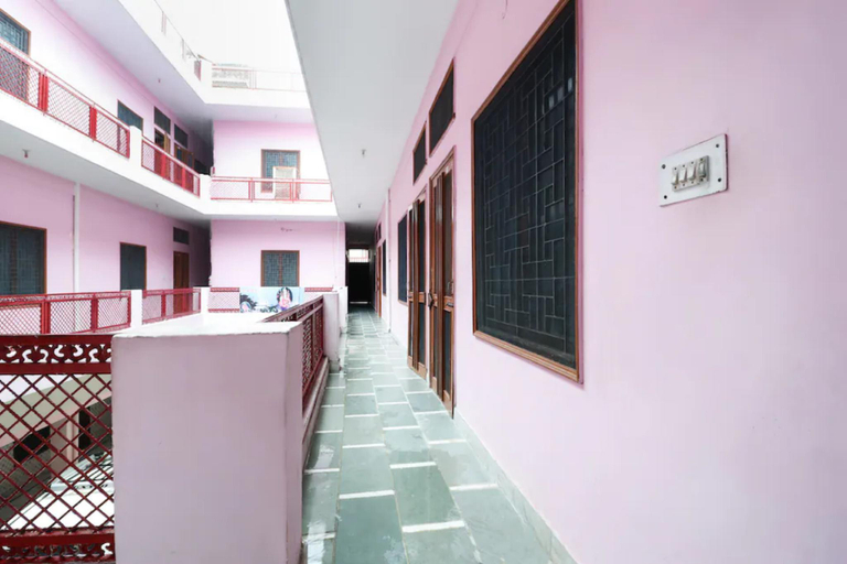 Public Area, Goroomgo Hotel Bhameshwari Haridwar, Dehradun