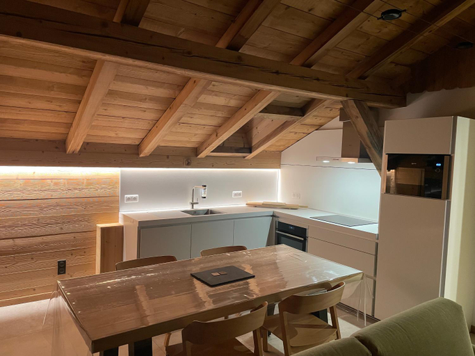 Others 5, Chalets Coeur du Lac, Doubs