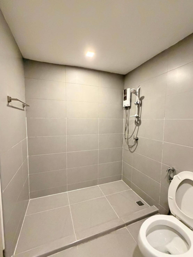 Bathroom 4, LKN GRAND 295 Room 301, Pathum Wan