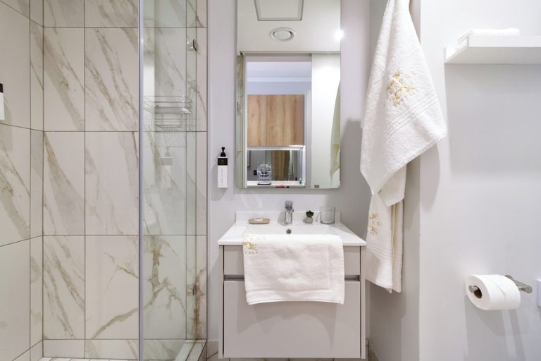 Bathroom 5, Lux Ellipse Galelileo, City of Johannesburg