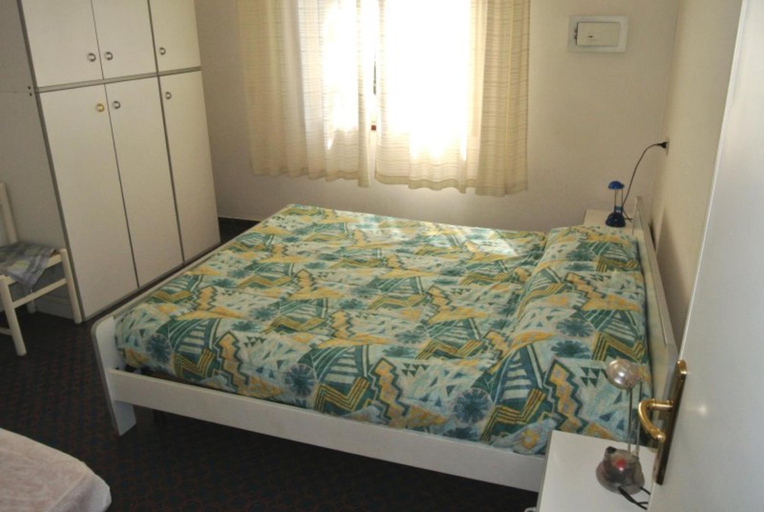 Bedroom 2, Lovely house with fenced garden and parking, Venezia