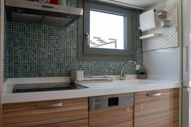 Room 2, Eclectic Urban Nest in Heraklion, Crete