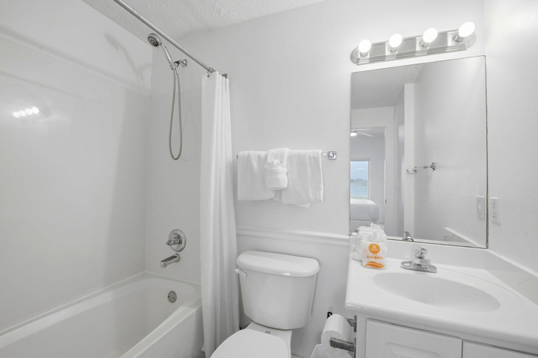Bathroom 4, Inn At Summerwind 501 - This Is It, Escambia
