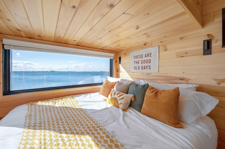 Room 5, Direct Waterfront Cabin Sunset Views 4, Okaloosa