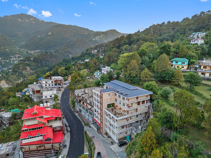 Entrance 5, Hotel Luxeevista By Navodayans, Chamba