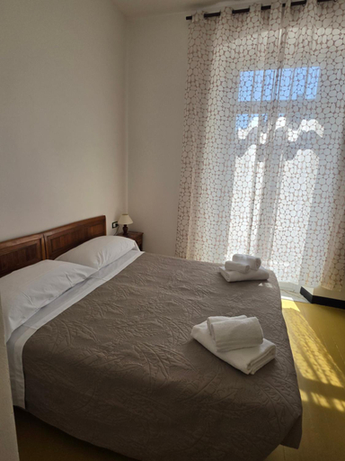 Bedroom 2, Albergo Bandoni, Genova