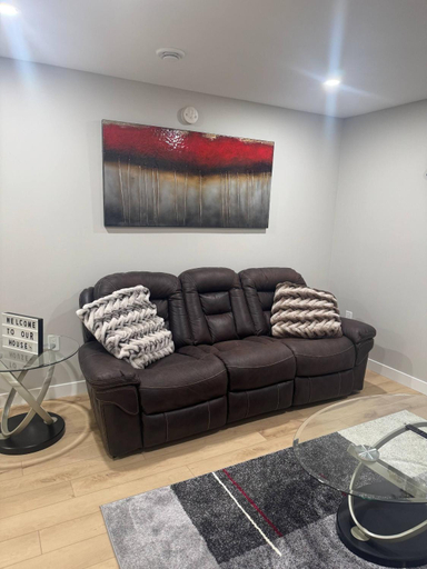 2, Room-cozy 2BR Suite at Winnipeg South, Division No. 11