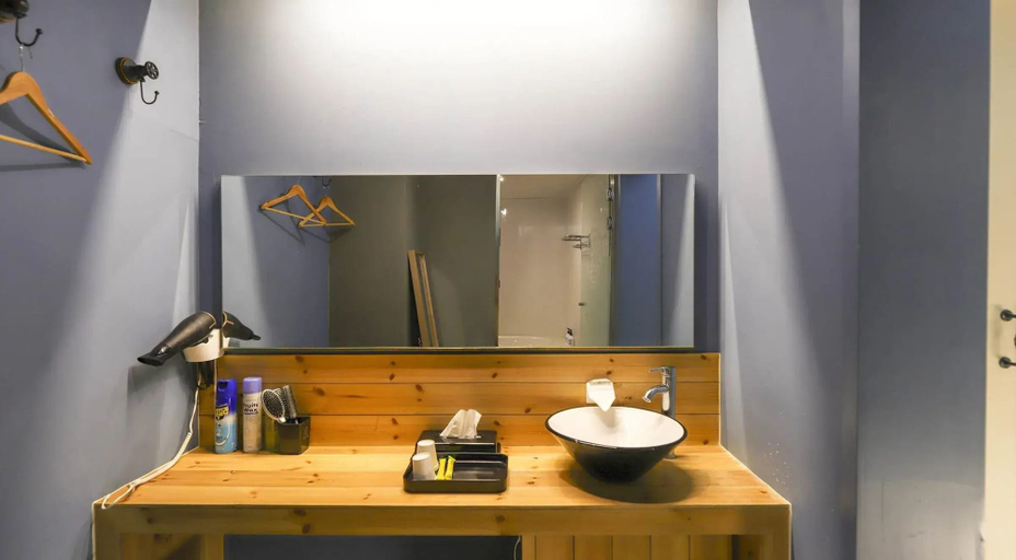 Others 5, 747 Motel, Gimcheon