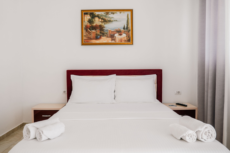 Room 4, Vila Finnley, Sarandës