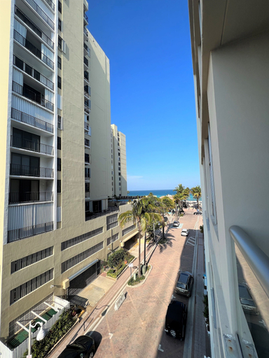 Exterior & Views 2, Global Rent Apart, Broward