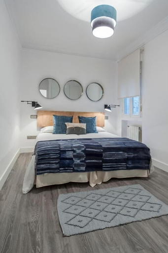 Bedroom 2, Zurbano, Madrid